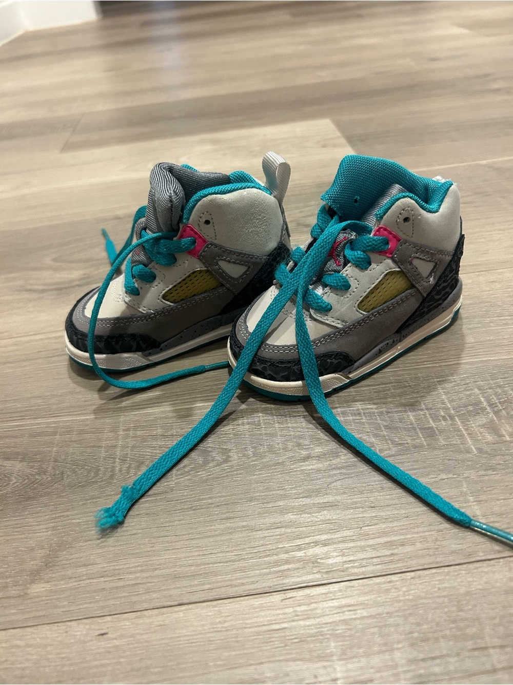 Jordan Kids High-Top Sneakers in Teal & Gray